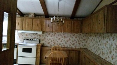 739 Daniel Shays Hwy, Athol, MA 01331 - photo 5