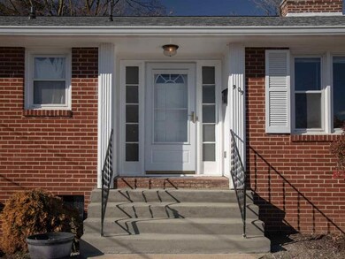 909 Chestnut Dr, Harrisonburg, VA 22801 - photo 4