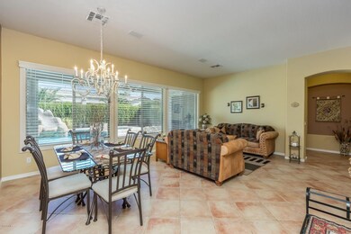 7) FORMAL DINING