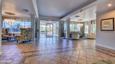 27-Lobby-Area