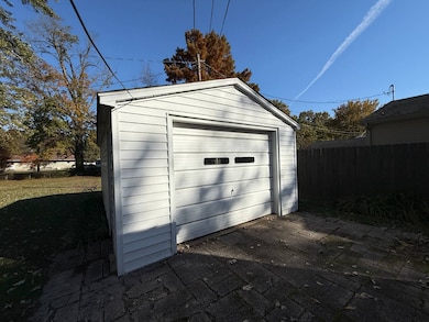 513 Brooklane St, Metropolis, IL 62960 - photo 3