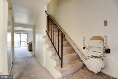 14818 Belle Ami Dr, Laurel, MD 20707 - photo 3