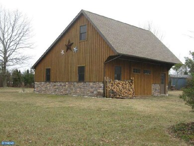 2923 Bedminster Rd, Perkasie, PA 18944 - photo 2