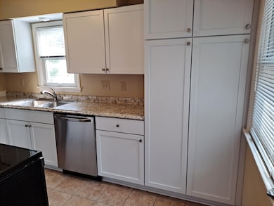 937 W Arrowhead Rd, Duluth, MN 55811 - photo 3