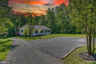 71 Mawani Village Ct, Berkeley Springs, WV 25411 - photo 2