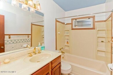 1st Floor Bath