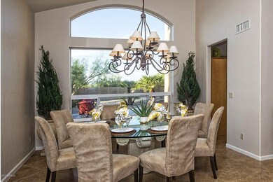 004_Formal Dining