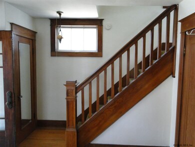 19 Lincoln Ave, Delmar, NY 12054 - photo 2