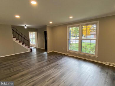 8706 Old Courthouse Rd, Vienna, VA 22182 - photo 4