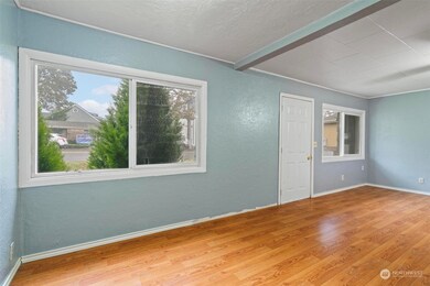 71 SW 13th St, Chehalis, WA 98532 - photo 6