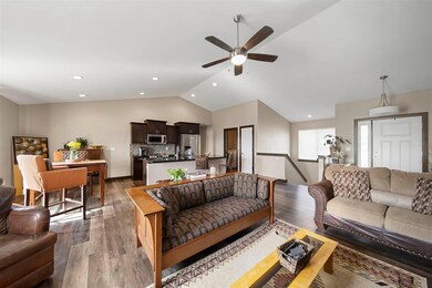 604 Sullivan St, West Branch, IA 52358 - photo 4