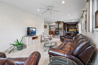 161 Fordham Ave, Medford, NY 11763 - photo 3