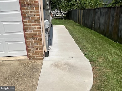 4504 Hiwassee Dr, Clinton, MD 20735 - photo 4