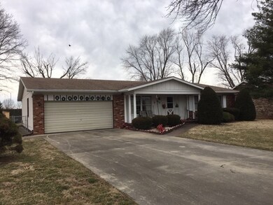 1013 N Henrietta St, Effingham, IL 62401 - photo 2
