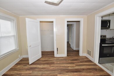 135 E Eckman St, South Bend, IN 46614 - photo 5