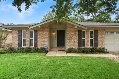 7055 Shady Arbor Ln, Houston, TX 77040 - photo 3