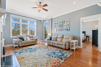 4927 N Damen Ave unit 3D, Chicago, IL 60625 - photo 3