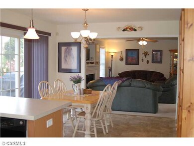 Breakfast Nook - Kitchen dining area has views thr