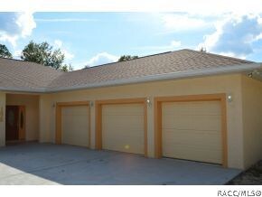 3 Car Garage!!
