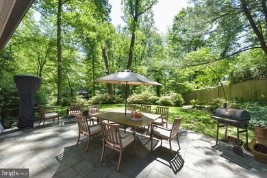 3723 Woodland Cir, Falls Church, VA 22041 - photo 4
