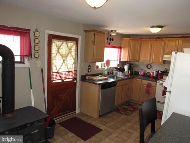 255 W North St, Waynesboro, PA 17268 - photo 6