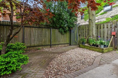 1908 N Howe St unit R, Chicago, IL 60614 - photo 2