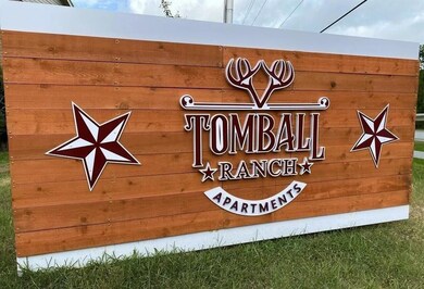 327 W Hufsmith Rd unit 406, Tomball, TX 77375 - photo 6