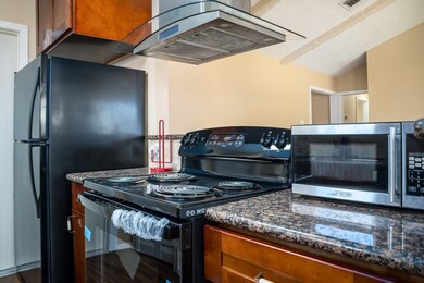 17142 Barcelona Dr, Friendswood, TX 77546 - photo 5