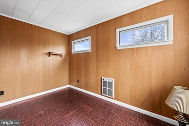 100 Clarendon Ave, Pikesville, MD 21208 - photo 7