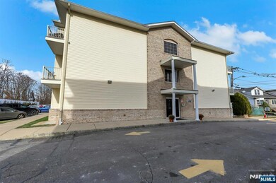 520 Victor St unit 42, Saddle Brook, NJ 07663 - photo 2