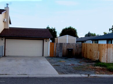 002rvparking & driveway