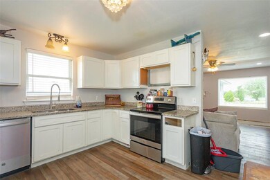 3209 Tumbleweed Ln, Granbury, TX 76049 - photo 6