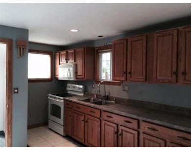 92 Depot St unit 3, Milford, MA 01757 - photo 3