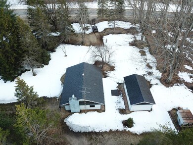 480 Mcgregor Rd, Vanderbilt, MI 49795 - photo 4