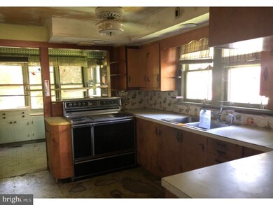 15 Houston Ave, Westville, NJ 08093 - photo 3