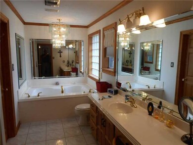Master Bath/Spa.