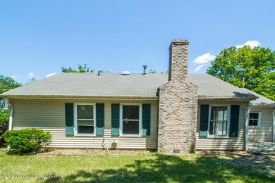 1005-4318579-small