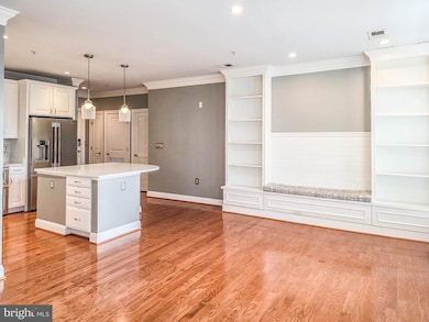 Abingdon Row Condominium unit 302, Alexandria, VA 22314 - photo 3