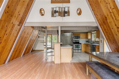 DINING/AREA/KITCHEN