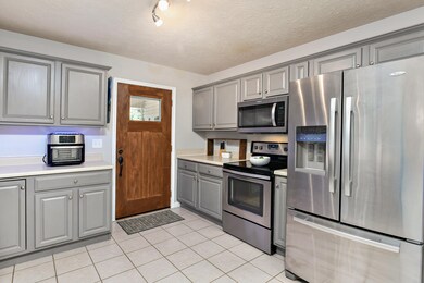 741 E 395th Rd-35