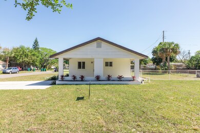 252A8120