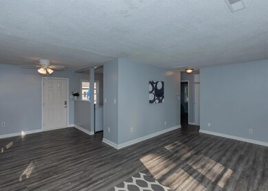 2118 W 68th St, Davenport, IA 52806 - photo 7