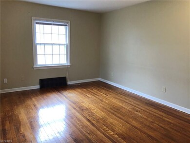 Recent neutral paint throughout