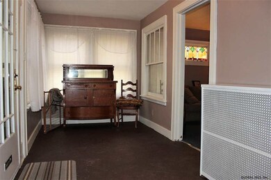 49 Cuthbert St, Schenectady, NY 12302 - photo 2