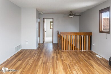 04-Living Room_IMG_3186