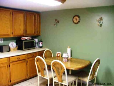 62 Van Buren St, Ballston Spa, NY 12020 - photo 3