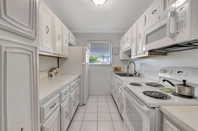 170 High Point Terrace E unit B, Delray Beach, FL 33445 - photo 6