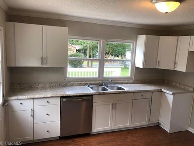 215 Emmanuel Church Rd, Asheboro, NC 27205 - photo 5