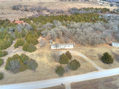 336684 E Crestview Dr, McLoud, OK 74851 - photo 3