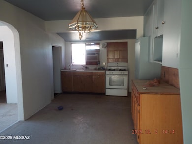 3649 S Bronson Ln, Tucson, AZ 85713 - photo 4